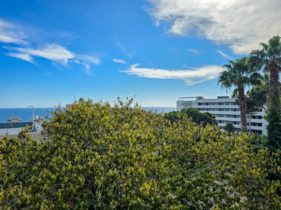 To Let 2 Bedroom Property for Rent in Sea Point Western Cape